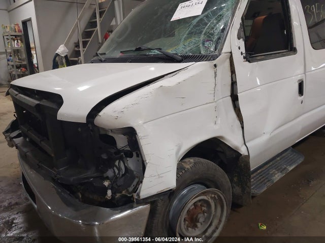 Ford E-350 Super Duty Xlt 2014 1FBNE3BL6EDA03912 Image 6