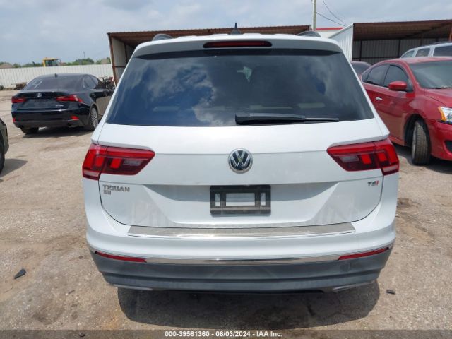 3VV3B7AXXJM214229 Volkswagen Tiguan 2.0t Se/2.0t Sel