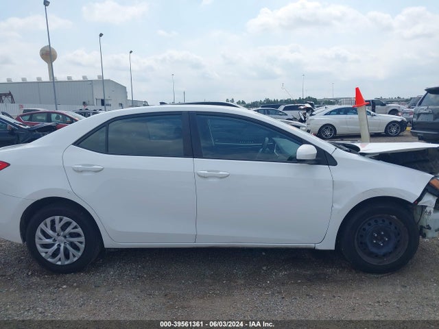Toyota COROLLA LE 2018 2T1BURHE5JC009768 Image 14
