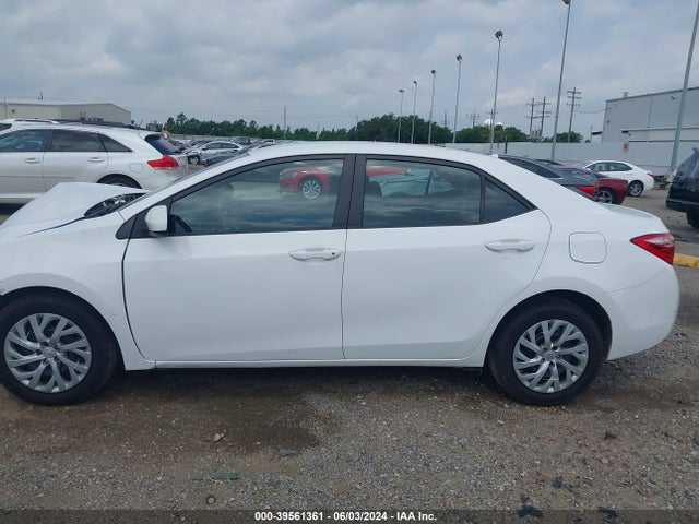 Toyota COROLLA LE 2018 2T1BURHE5JC009768 Image 15