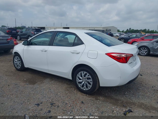 Toyota COROLLA LE 2018 2T1BURHE5JC009768 Image 3