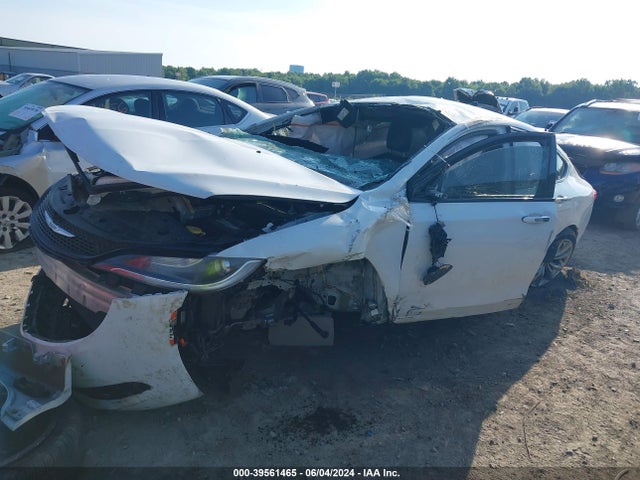 1C3CCCBG1FN706295 Chrysler 200 S