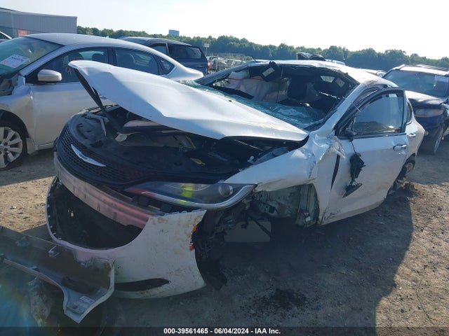 1C3CCCBG1FN706295 Chrysler 200 S