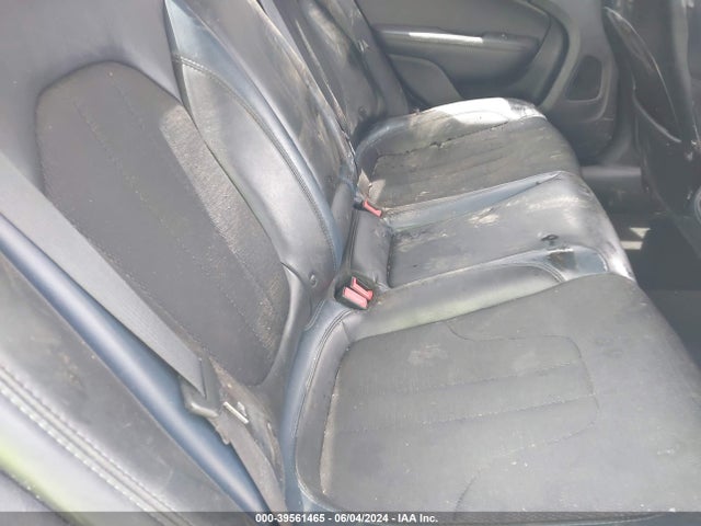1C3CCCBG1FN706295 Chrysler 200 S