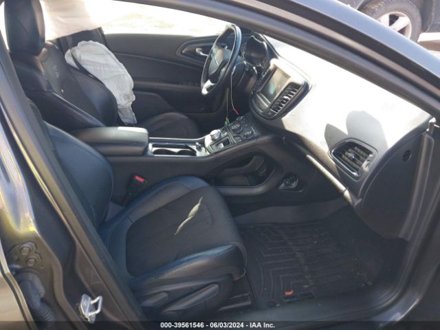 1C3CCCDGXGN148008 Chrysler 200 S