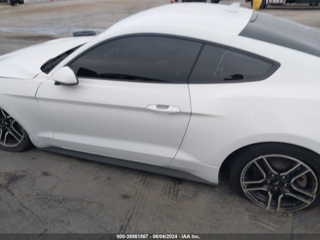 Ford Mustang Ecoboost Premium Fastback 2022 1FA6P8TH7N5105740 Image 14