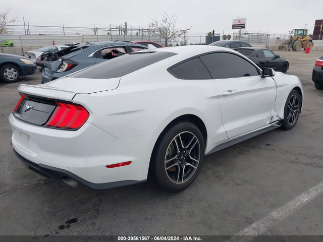 Ford Mustang Ecoboost Premium Fastback 2022 1FA6P8TH7N5105740 Image 4