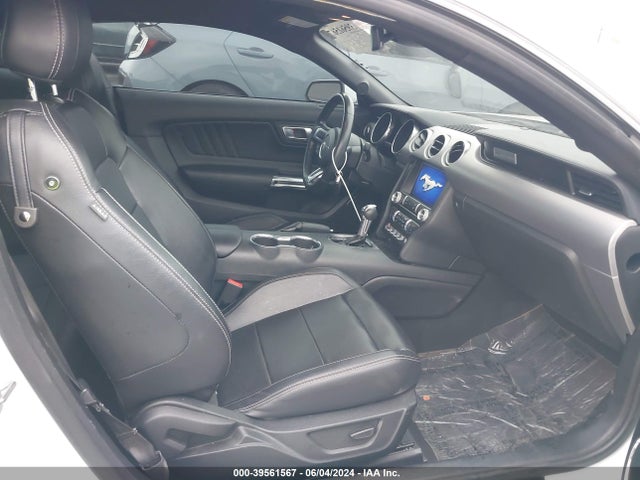 Ford Mustang Ecoboost Premium Fastback 2022 1FA6P8TH7N5105740 Image 5