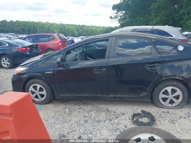 Toyota Prius Two 2015 JTDKN3DU2F1907750 Image 14
