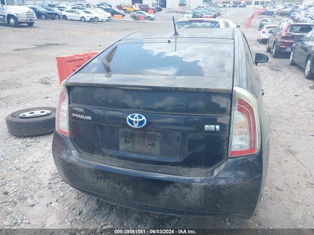 Toyota Prius Two 2015 JTDKN3DU2F1907750 Image 16