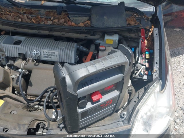 Toyota Prius Two 2015 JTDKN3DU2F1907750 Image 17