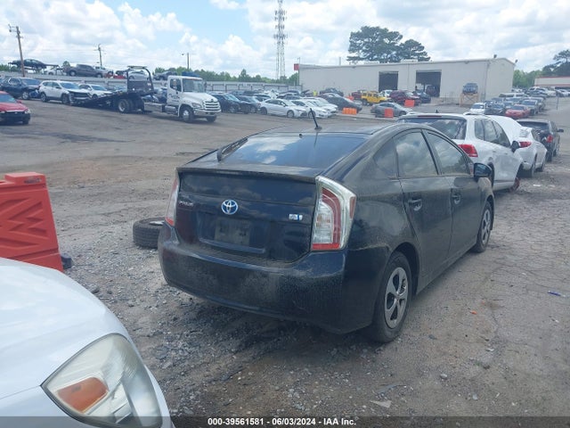 Toyota Prius Two 2015 JTDKN3DU2F1907750 Image 4