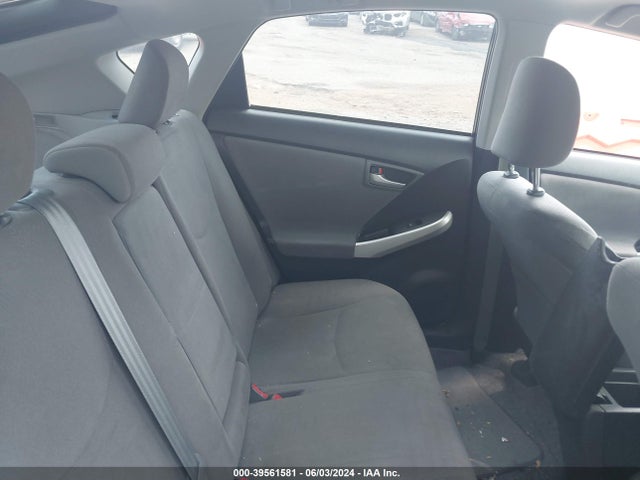 Toyota Prius Two 2015 JTDKN3DU2F1907750 Image 8