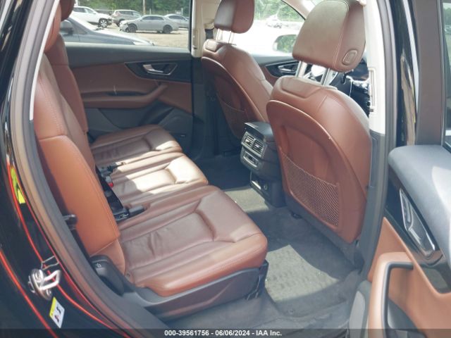 WA1LAAF70KD040637 Audi Q7 55 Premium/55 Se Premium