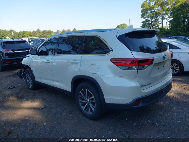 Toyota Highlander Xle 2019 5TDJZRFH5KS576906 Image 3
