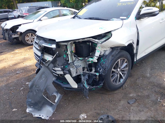 Toyota Highlander Xle 2019 5TDJZRFH5KS576906 Image 6
