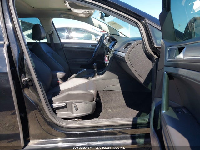 3VWRA7AU5FM094815 Volkswagen Golf Tdi Se 4-door