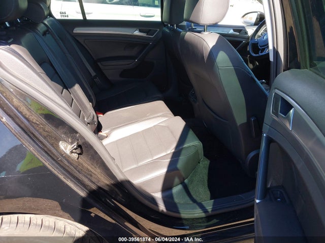 3VWRA7AU5FM094815 Volkswagen Golf Tdi Se 4-door