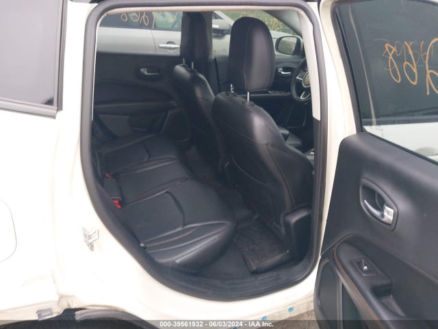 3C4NJDCB5JT369268 Jeep Compass Limited 4x4