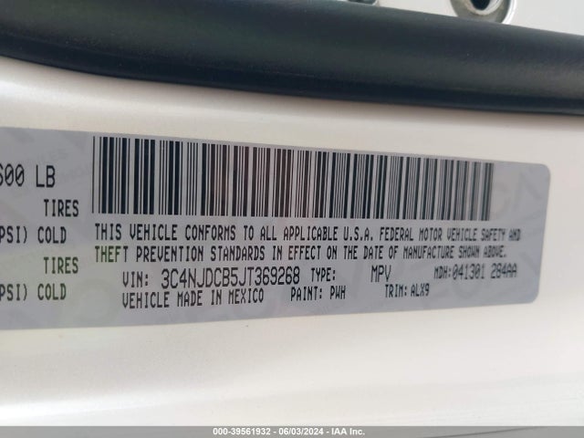 3C4NJDCB5JT369268 Jeep Compass Limited 4x4