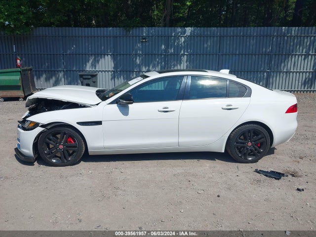 Jaguar Xe 35t Premium 2018 SAJAJ4EV1JCP21880 Image 14