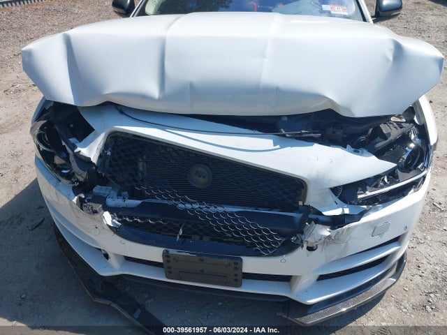 2018 JAGUAR XE SAJAJ4EV1JCP21880 Photo 5