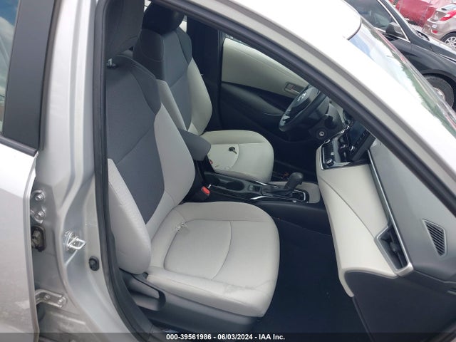 Toyota COROLLA L 2022 5YFDPMAE0NP388181 Image 5