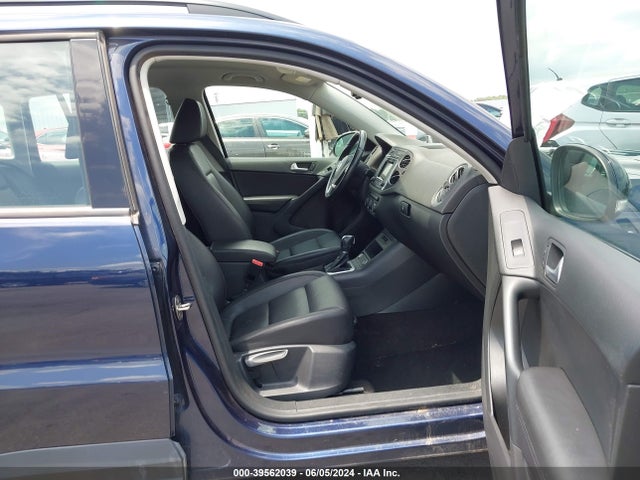 WVGAV7AX9GW611609 Volkswagen TIGUAN S