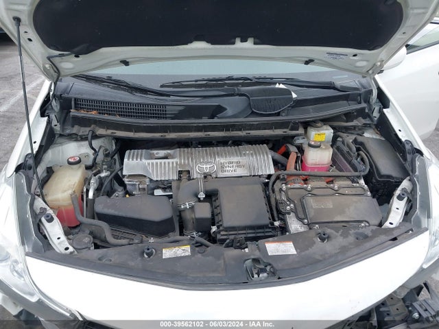 Toyota Prius V Four 2017 JTDZN3EU3HJ072287 Image 10