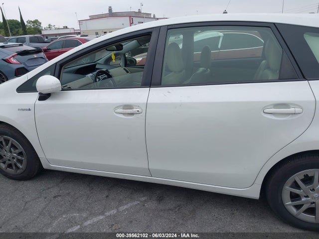 Toyota Prius V Four 2017 JTDZN3EU3HJ072287 Image 14