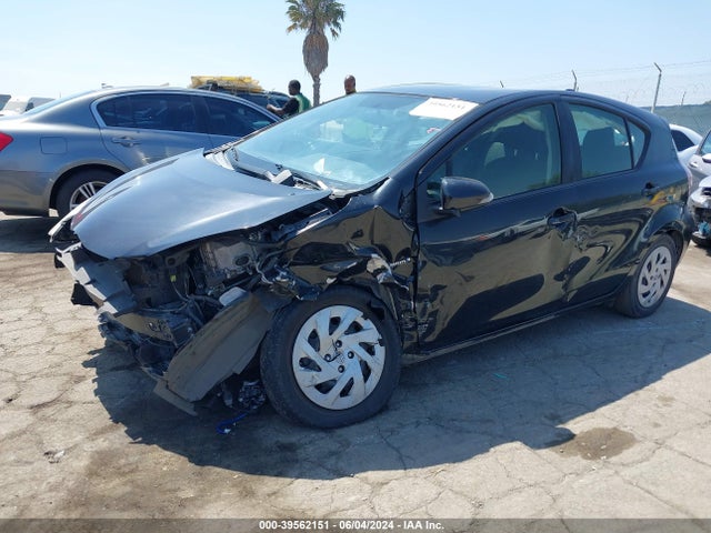Toyota Prius C Two 2016 JTDKDTB34G1123486 Image 2