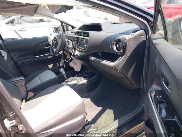 Toyota Prius C Two 2016 JTDKDTB34G1123486 Image 5