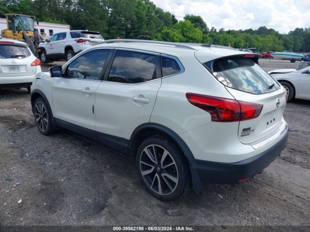 JN1BJ1CR9JW203430 Nissan Rogue Sport Sl