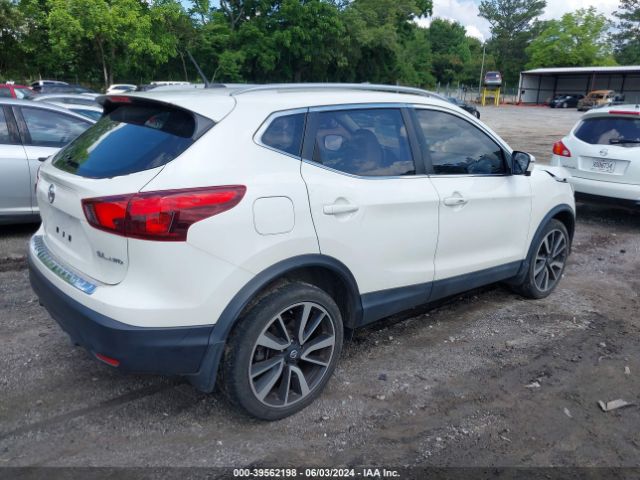 JN1BJ1CR9JW203430 Nissan Rogue Sport Sl