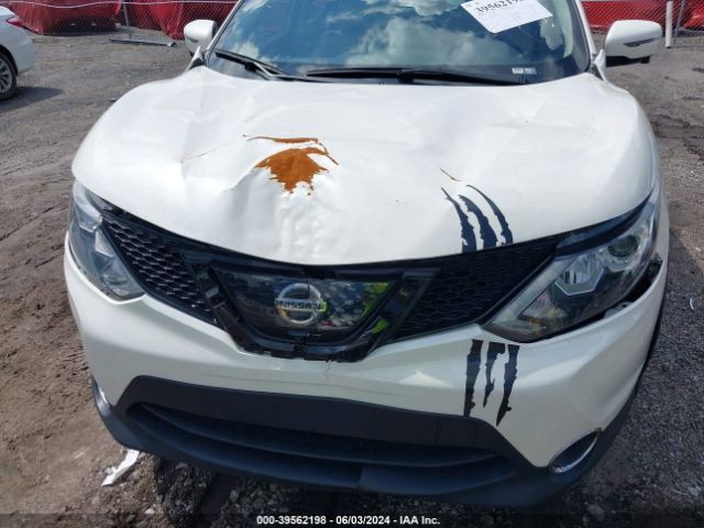 JN1BJ1CR9JW203430 Nissan Rogue Sport Sl