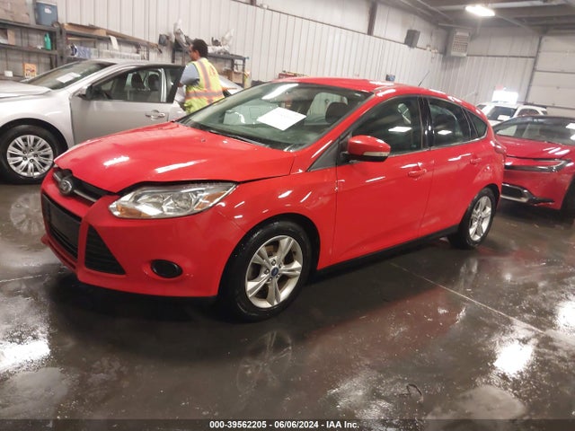 Ford FOCUS SE 2014 1FADP3K24EL199403 Image 2