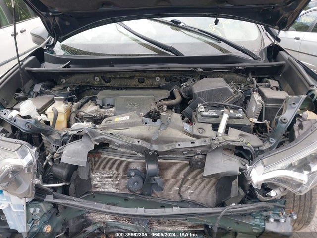 Toyota RAV4 LE 2018 JTMBFREV4JJ260168 Image 10