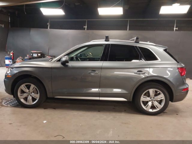 WA1BNAFY1K2135745 Audi Q5 45 Premium