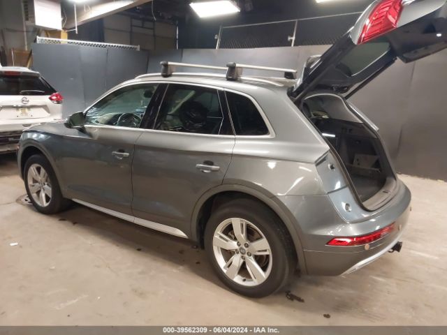 WA1BNAFY1K2135745 Audi Q5 45 Premium