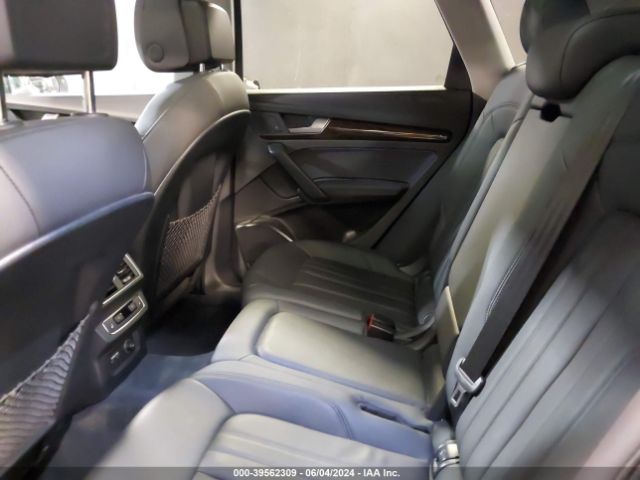 WA1BNAFY1K2135745 Audi Q5 45 Premium
