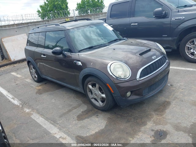 2010 MINI COOPER S CLUBMAN WMWMM3C59ATP76588 Photo 0