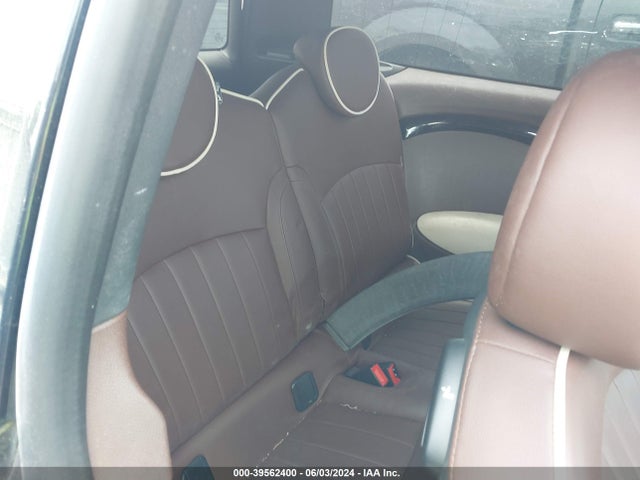 2010 MINI COOPER S CLUBMAN WMWMM3C59ATP76588 Photo 7