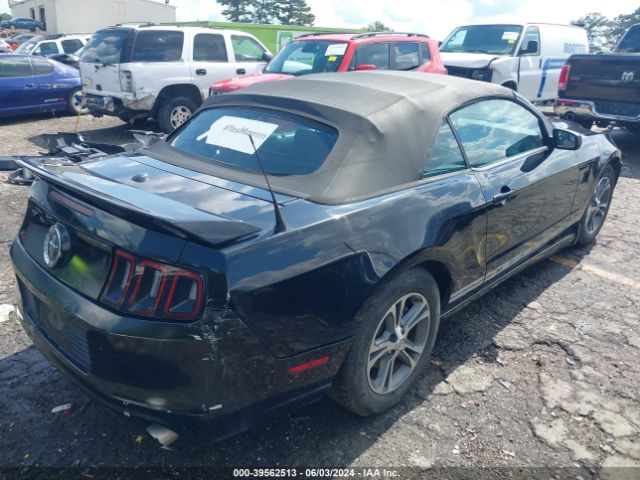 1ZVBP8EM2E5205597 Ford Mustang V6 Premium