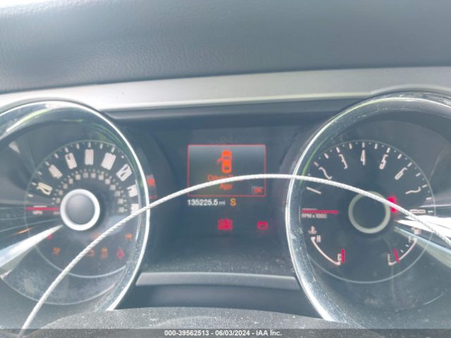 1ZVBP8EM2E5205597 Ford Mustang V6 Premium