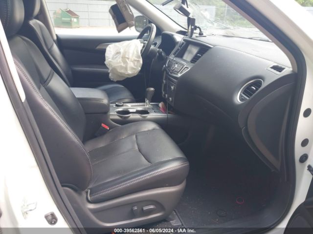 5N1DR2MM0KC607044 Nissan Pathfinder Sl