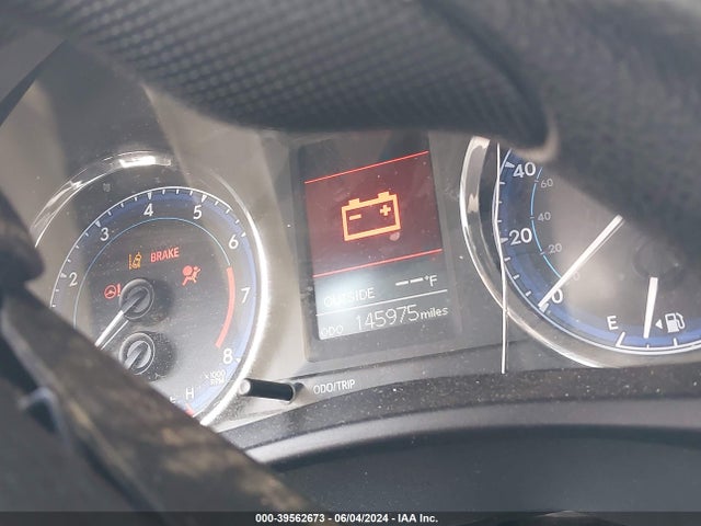 Toyota COROLLA L 2018 5YFBURHE5JP780408 Image 15