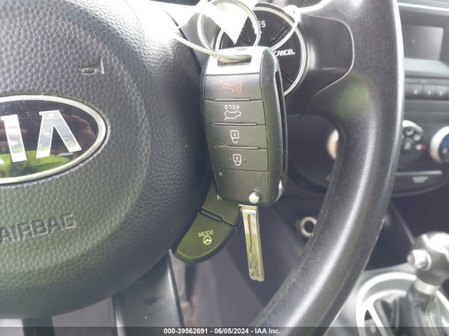 KIA SOUL + 2014 KNDJP3A56E7040898 Image 11