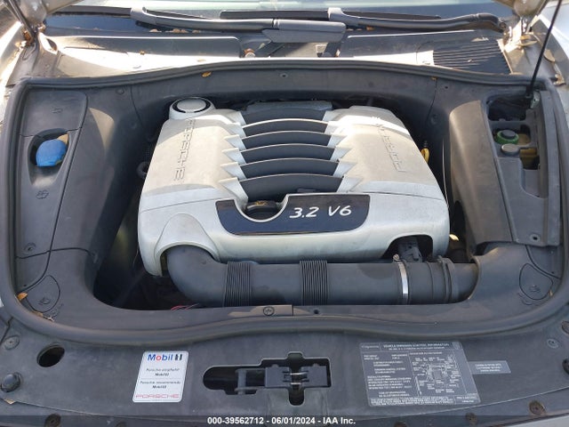 2005 PORSCHE CAYENNE WP1AA29P65LA23347 Photo 9