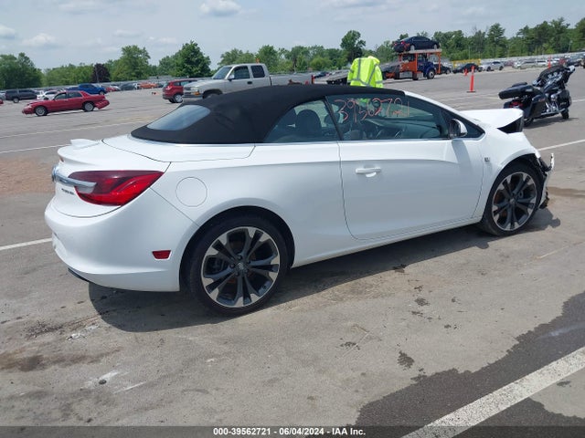 W04WH3N56JG043513 Buick Cascada Premium