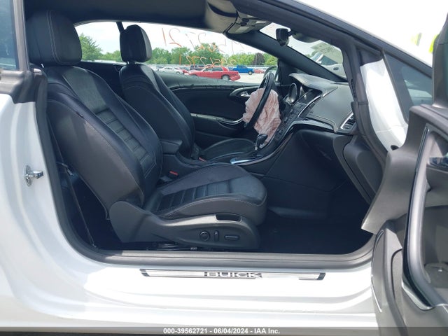 W04WH3N56JG043513 Buick Cascada Premium